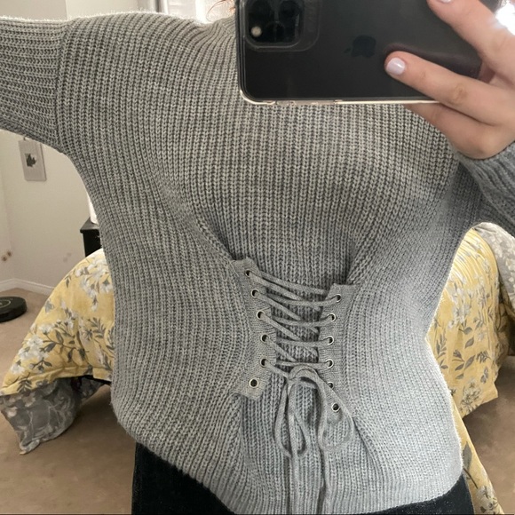 Knit tie sweater - Picture 2 of 4